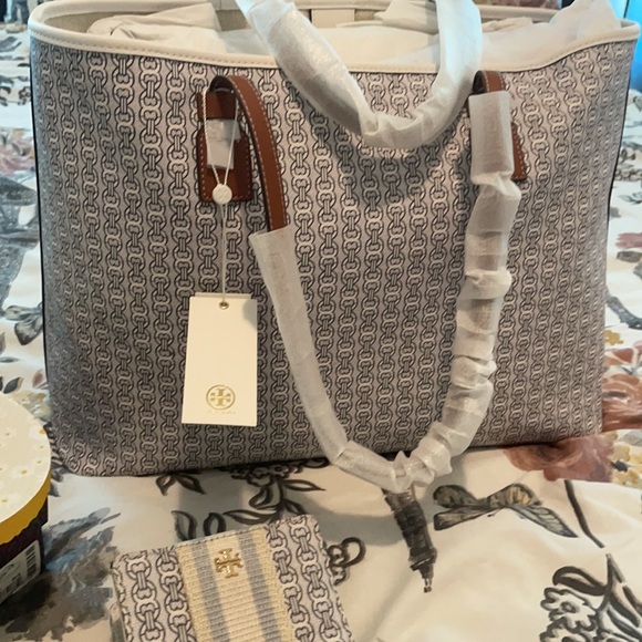 Tory Burch bundle - Picture 6 of 7